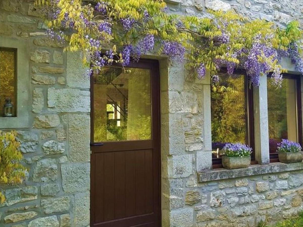 Quaint Holiday Home In Robechies Amid Meadows Chimay Buitenkant foto