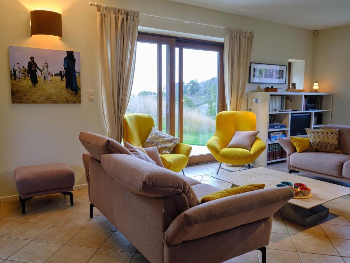 Quaint Holiday Home In Robechies Amid Meadows Chimay Buitenkant foto